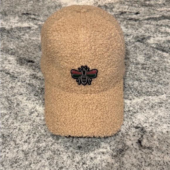 New Custom Designed Tan Fleece Teddy Baseball Cap w/ Green and Gucci Like Bee. - Picture 3 of 4